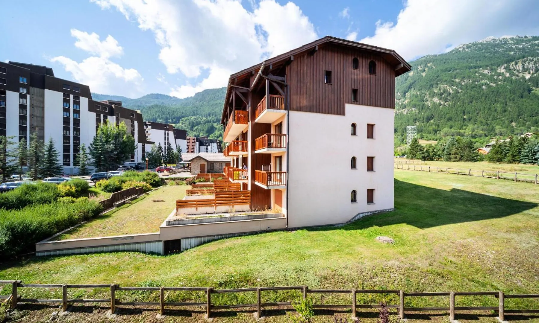 Residence L\'Alpaga - Maeva Home - Appartement 2 Pieces 5 Personnes - Budget Mae-4574 contacts